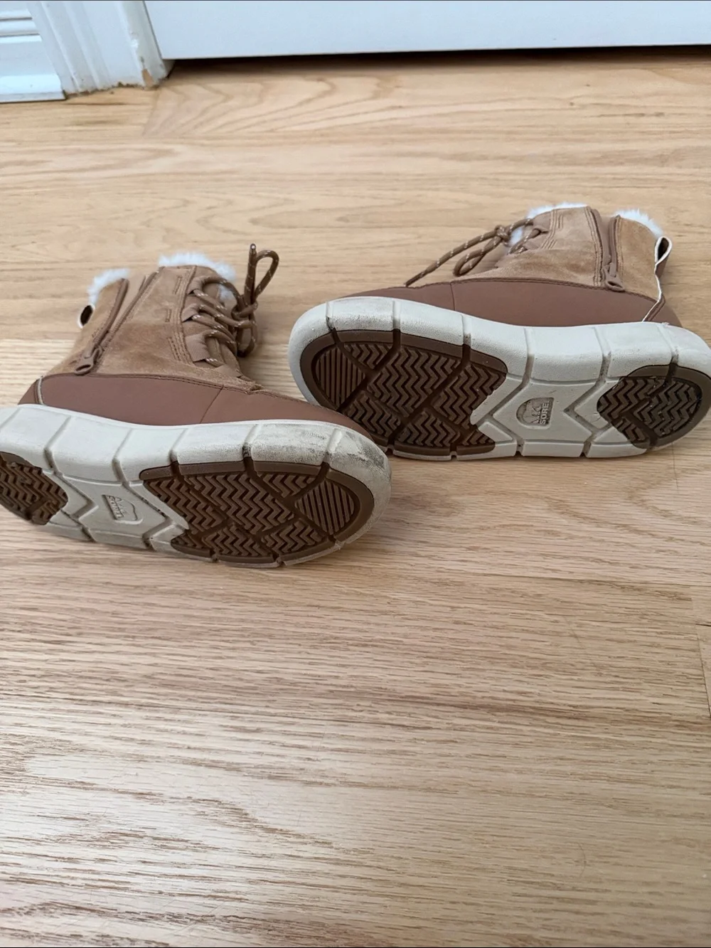 Sorel Kids Tan Suede Faux-Fur Lace-Up Winter Boots